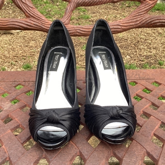 White House Black Market Satin Covered Knot Strap Detail Vamp Open Toe Pumps - Picture 3 of 12